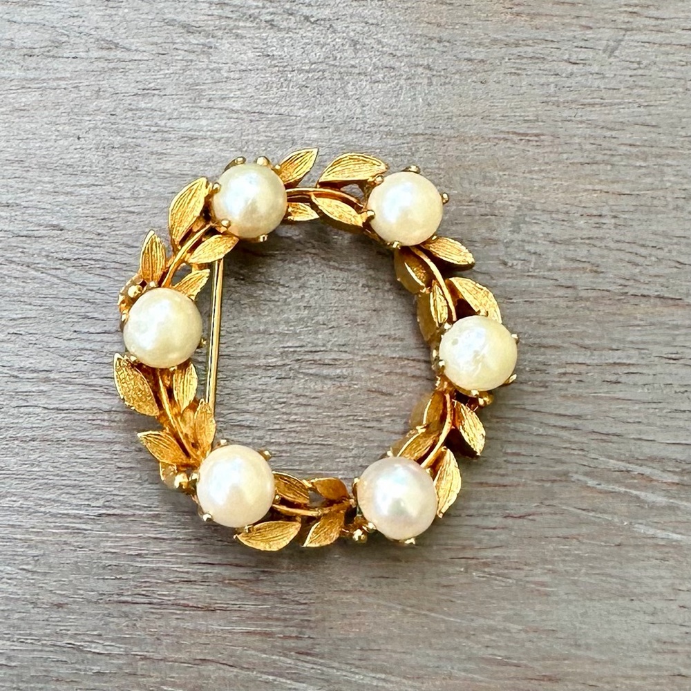 Liner Vintage Gold & Pearl Leaf Brooch - Picture 2 of 12